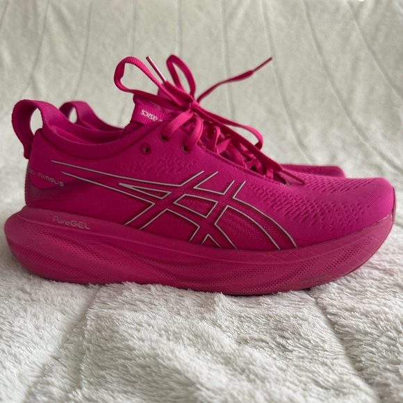 Women’s ASICS Gel Nimbus in Pink Running Shoes Size 10 - Picture 3 of 5
